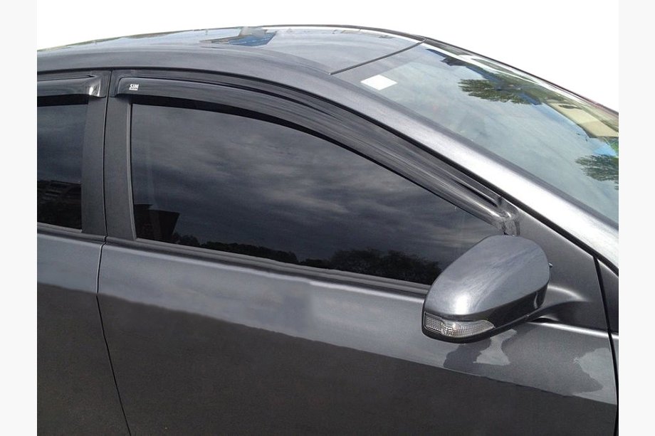 Toyota Corolla 2013-2019 Déflecteurs de Vitres (4 pcs, SIM) Image