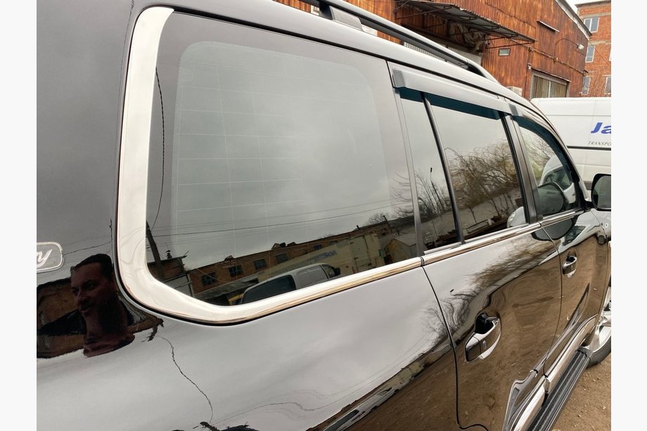 Toyota Land Cruiser 200 2007-2021 Entourages d'angle de vitre arrière (2 pcs, inox) Photo 1