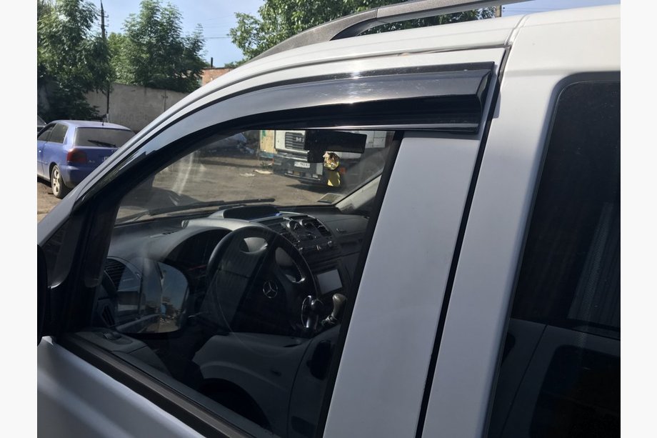 Mercedes Viano 2004-2014 Déflecteurs de Vitres (2 pcs, Sunplex Sport) Image
