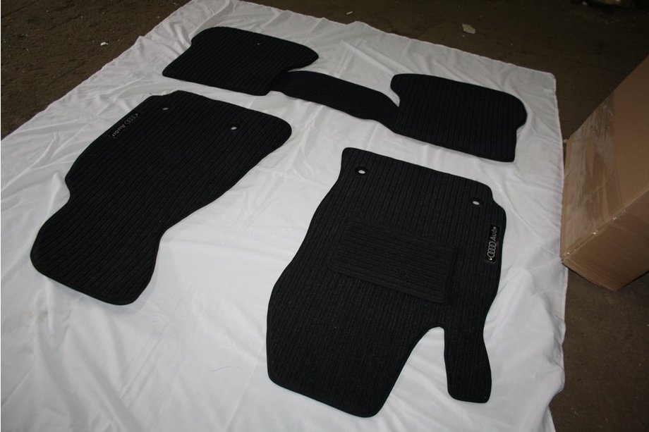 Audi A4 B6 2000-2004 Tapis de coffre textile (Corona) Image
