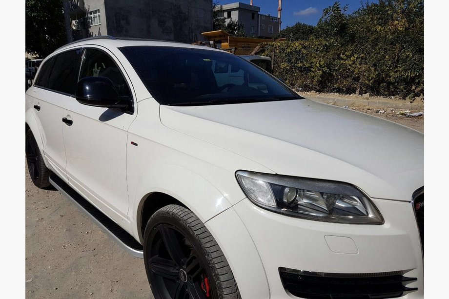 Audi Q7 2005-2015 Marchepieds Latéraux Tayga (2 pcs, Aluminium) Image