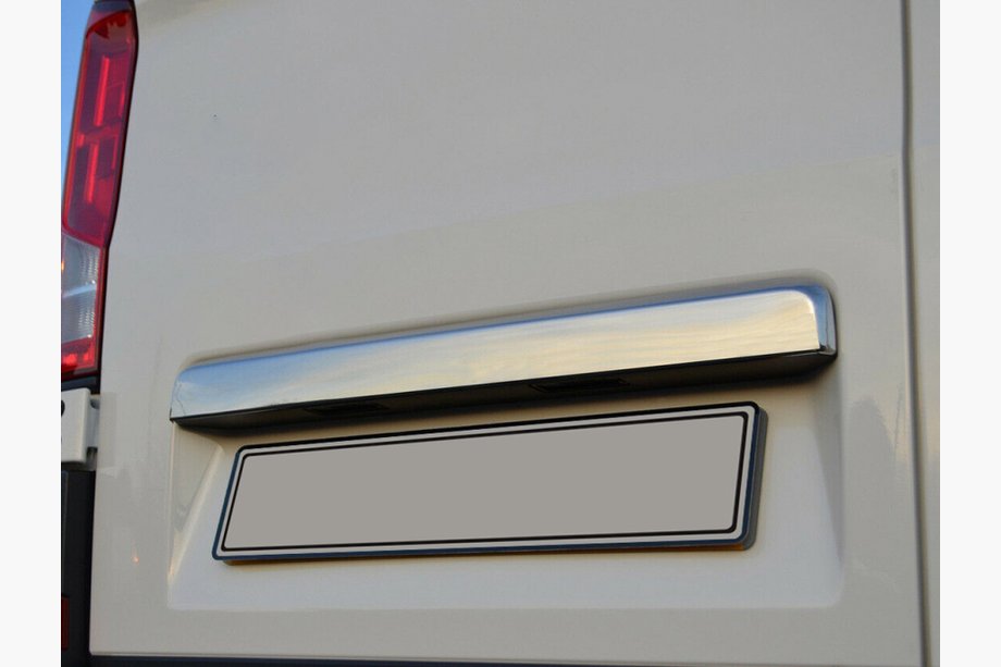 Volkswagen Crafter 2016- Baguette au-dessus de la plaque d'immatriculation (sans caméra, inox) OmsaLine - Inox Italien Image