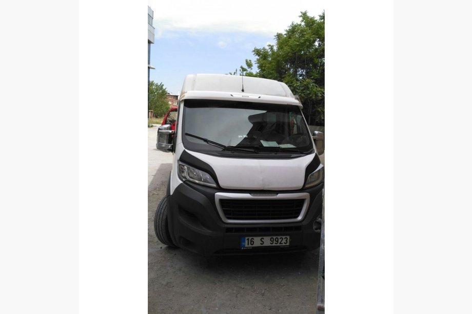 Peugeot Boxer 2006-2025 Casquette de pare-brise (apprêtée pour peinture) Photo 2