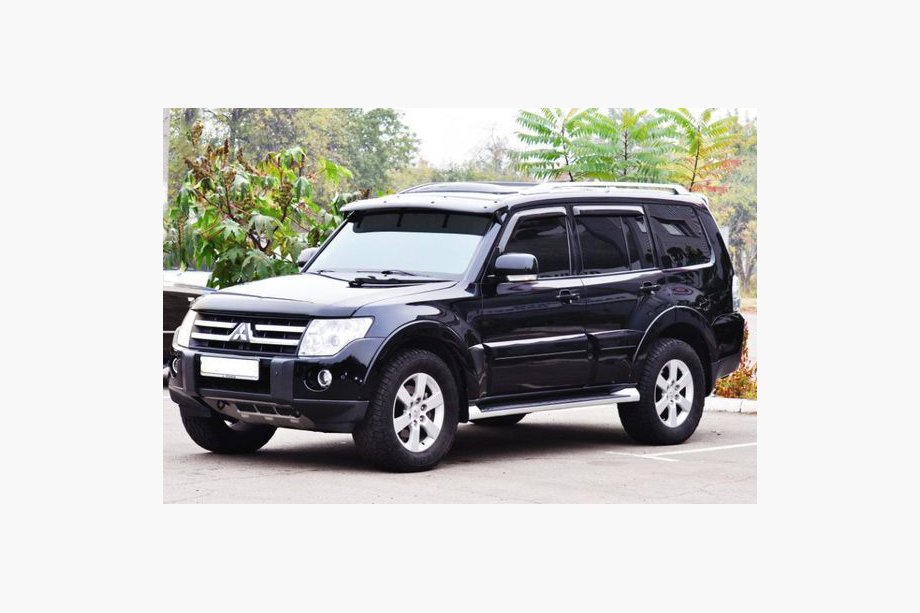 Mitsubishi Pajero Wagon IV 2006-2021 Déflecteur de pare-brise Image