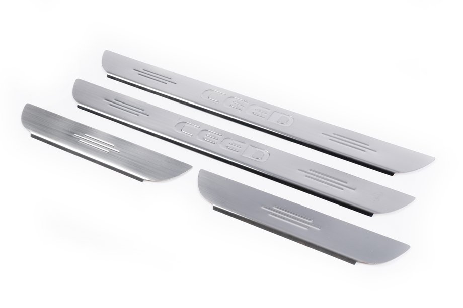 Kia Ceed 2007-2012 Seuils de porte Carmos (4 pcs, inox) Image
