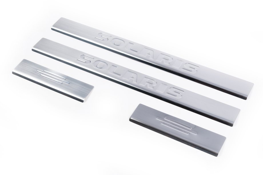 Hyundai Accent 2011-2017 Seuils de porte Carmos Solaris V4 (4 pcs, inox) Image
