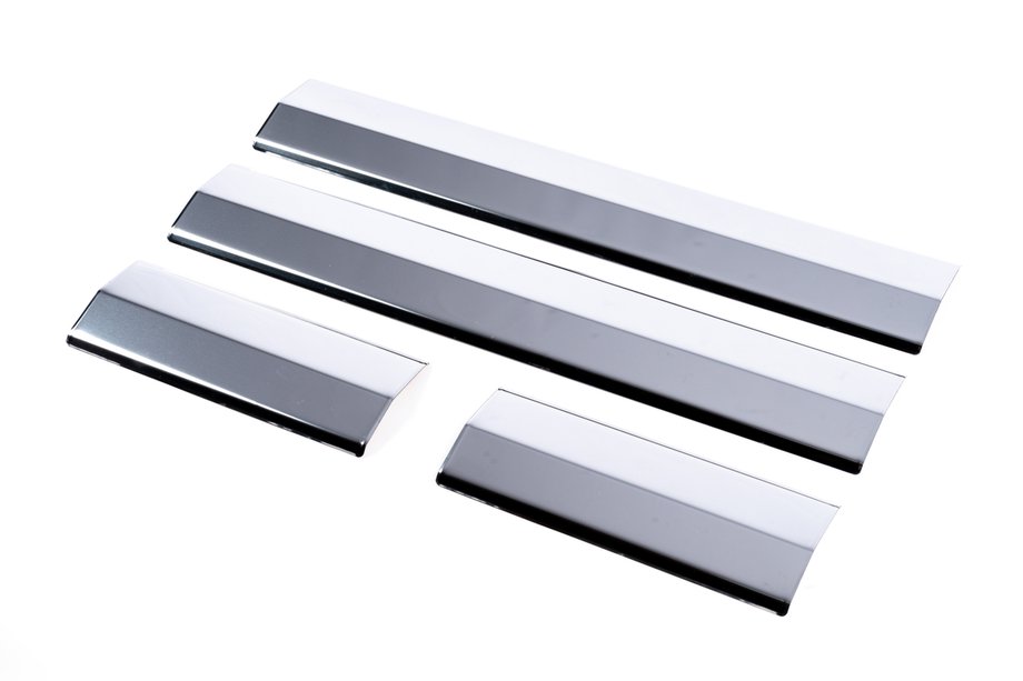 Opel Astra H 2004-2013 Seuils de porte intérieurs inox Carmos (4 pièces) Image