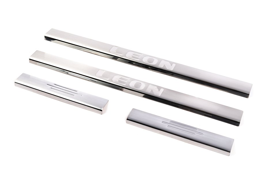 Seat Leon 2013-2020 Seuils de porte Carmos V1 (4 pcs, inox) Image