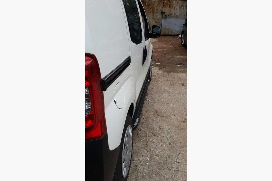 Peugeot Bipper 2008-2017 Marchepieds Latéraux Mostu Black (2 pcs, Profil Aluminium) Photo 3