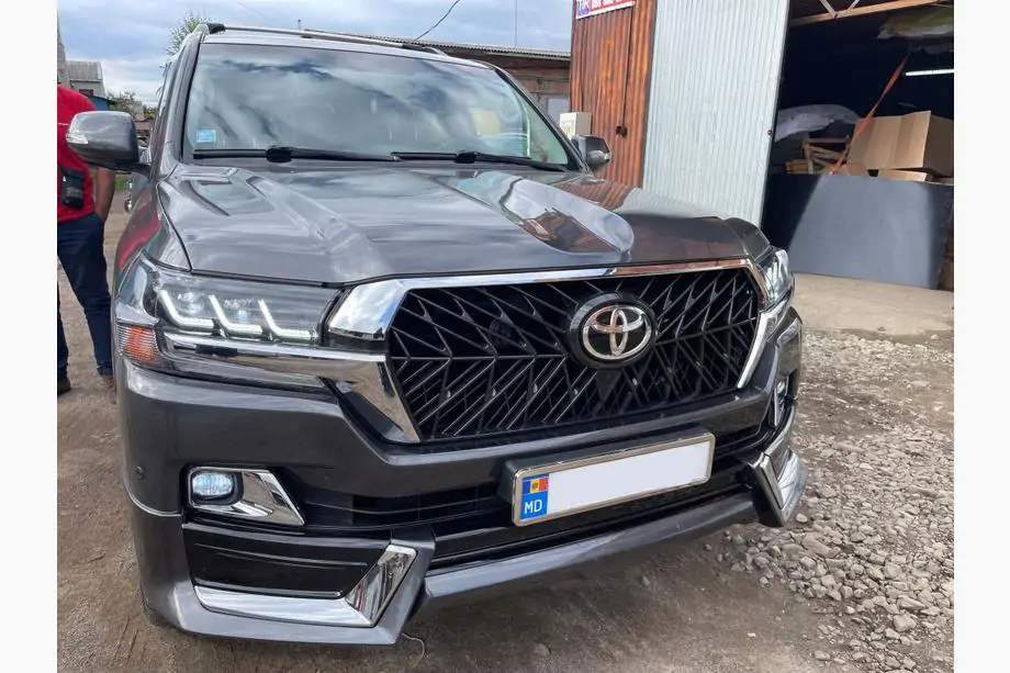 Toyota Land Cruiser 200 2007-2021 Kit carrosserie 2016↗ (TRD 2021) Image