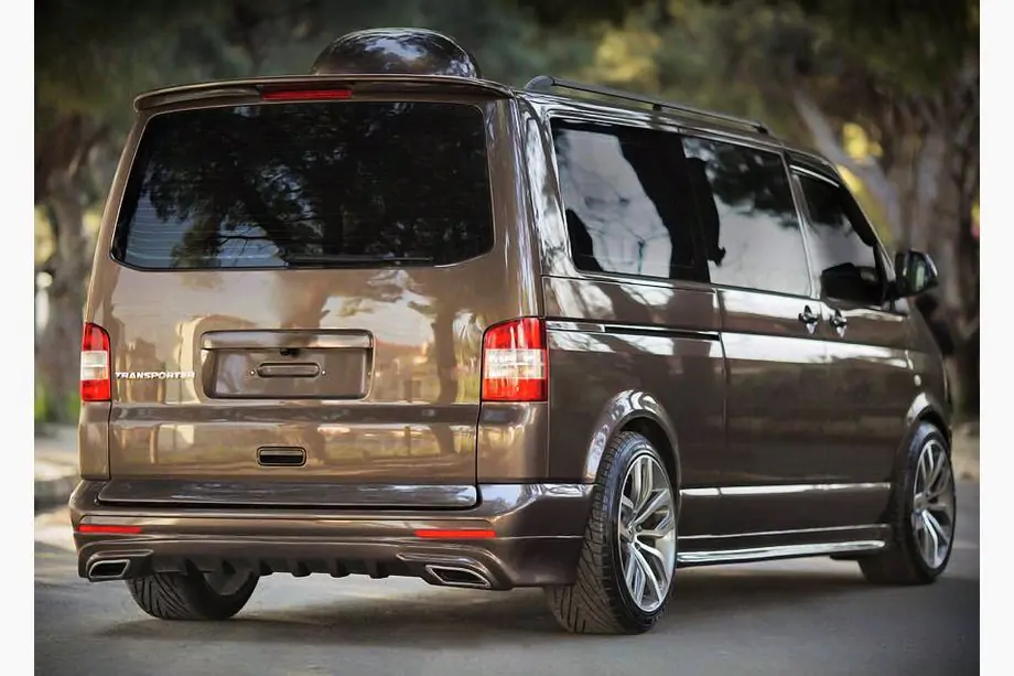 Volkswagen T5 Transporter 2003-2010 Cache inférieur arrière Sport 2 (apprêté pour peinture) Image