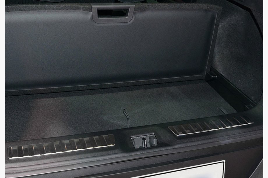 Renault Kadjar 2015-2022 Seuil de coffre arrière OmsaLine inox Mat Photo 1