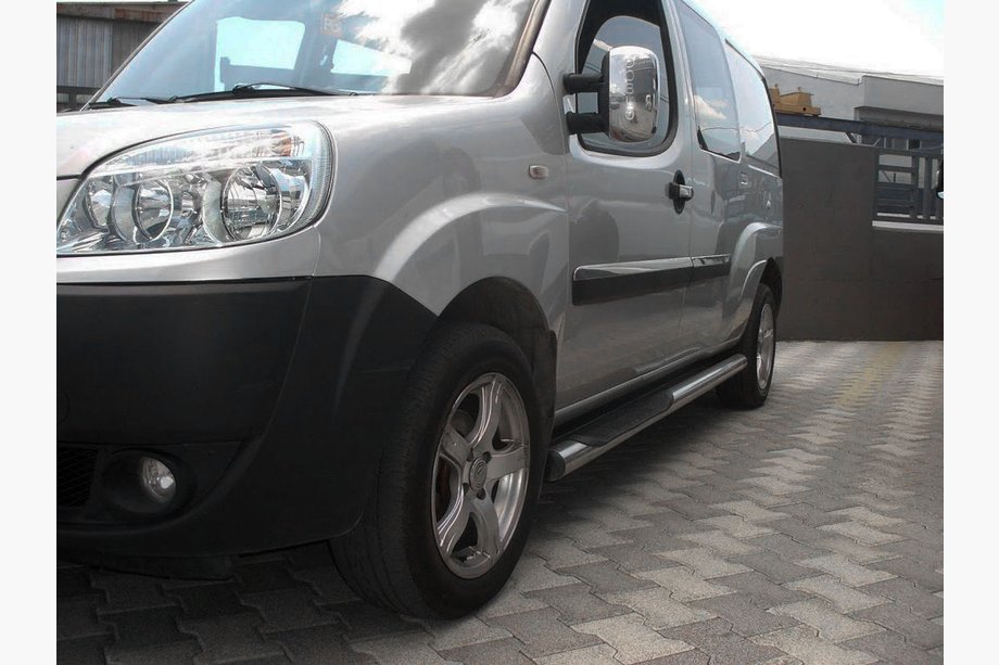 Fiat Doblo I 2001-2005 Tubes Latéraux (2 pcs, Inox) Image