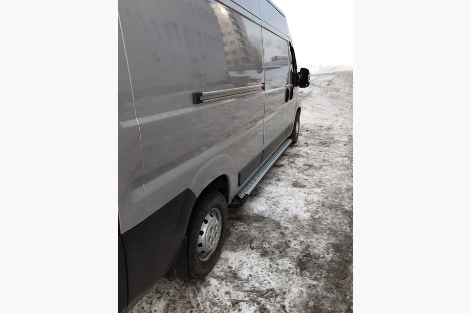 Peugeot Boxer 2006-2025 Marchepieds Latéraux Allmond Grey (2 pcs, Aluminium) Empattement Moyen Photo 11