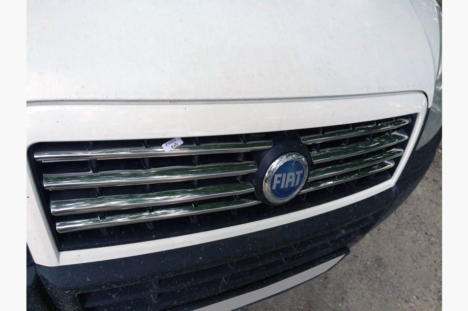 Fiat Doblo I 2005-2010 Couvre-calandre chromés (8 pcs, inox) Image