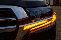 Toyota Land Cruiser 200 2007-2021 Cils de phares avec LED (2016↗) photo 2