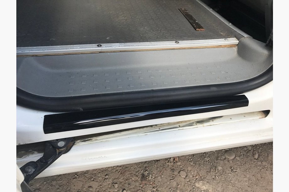 Volkswagen Caddy 2010-2015 Couvre-seuils de porte (plastique ABS) 4 pcs, Mat Photo 4