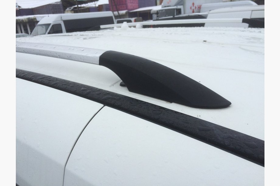 Fiat Doblo II 2010-2022 Barres de Toit Chromées Standard, pieds en plastique Photo 3