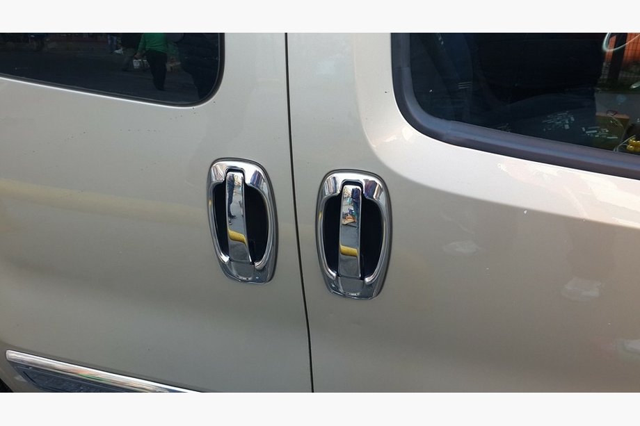 Fiat Fiorino/Qubo 2008-2024 Couvre-poignées et entourages chromés (inox, 8 pièces) Carmos - Acier Inoxydable Turc Photo 4
