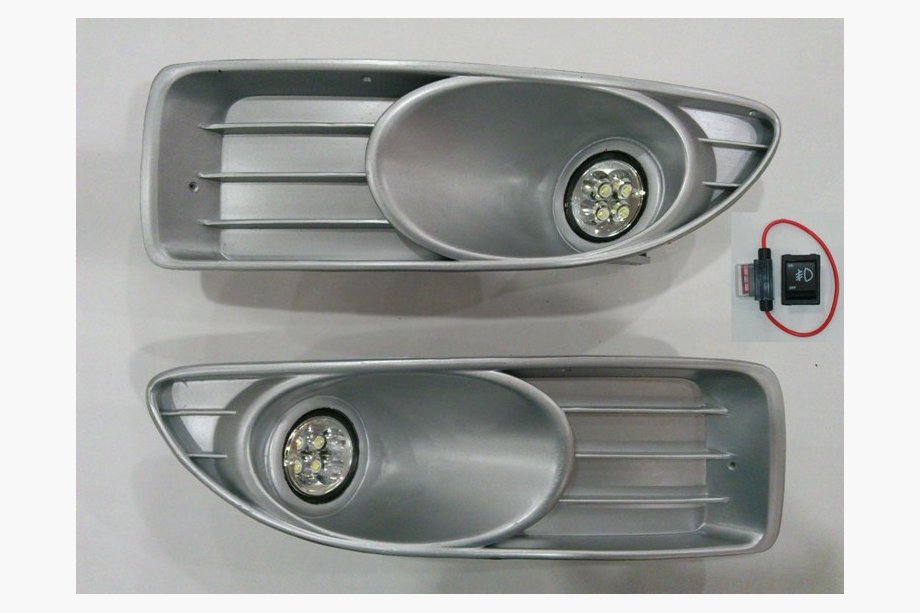 Fiat Linea 2006-2018 Phares antibrouillard LED (2006-2012) Image