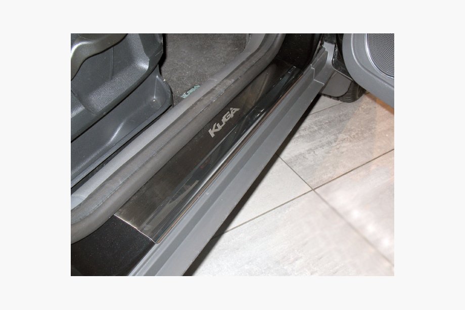 Ford Kuga 2008-2013 Seuils de porte inox Nataniko (4 pcs, acier inoxydable) Image
