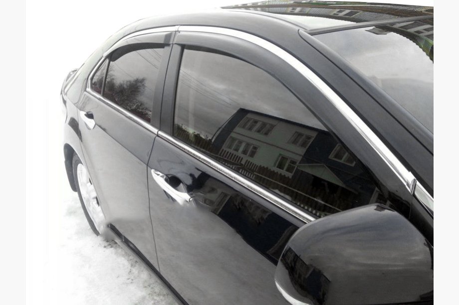 Toyota Camry 2011–2017 Déflecteurs de vitres avec moulure chromée (4 pcs, AVTM) Image