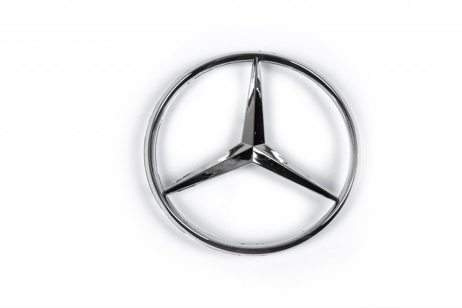 Mercedes E-class W210 1995-2002 Emblème arrière (logo Mercedes) Image