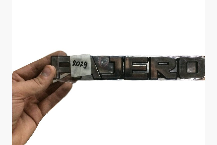 Mitsubishi Pajero Wagon IV 2006-2021 Inscription 23 cm x 3,5 cm (Turquie) Image