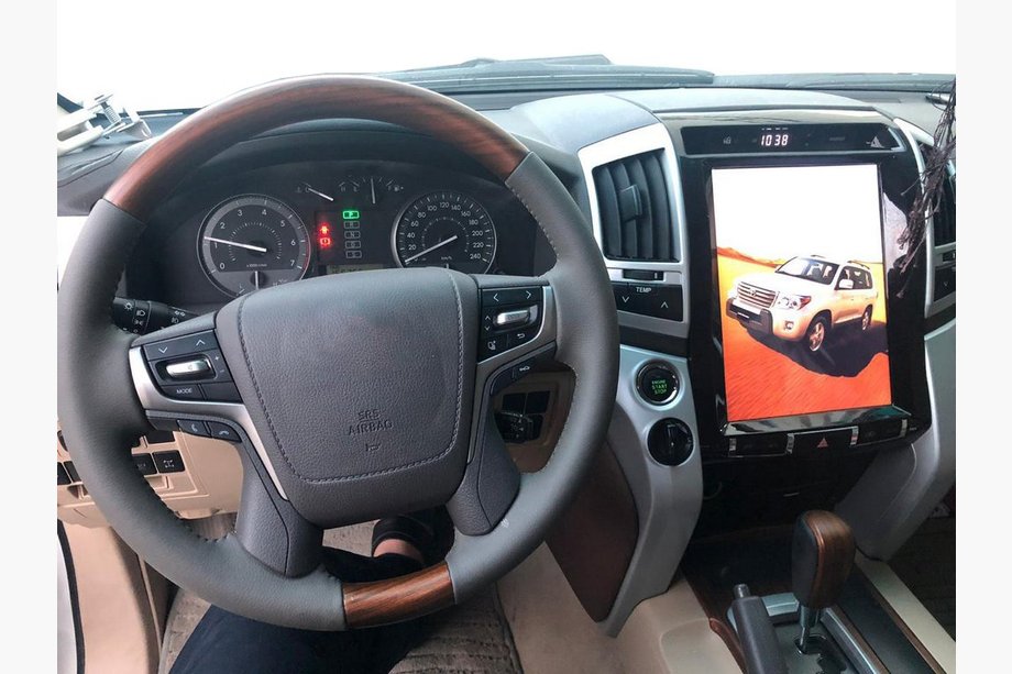 Toyota Land Cruiser 200 2007-2021 Autoradio GXR 2008-2015 (style Tesla, 12 pouces) Image
