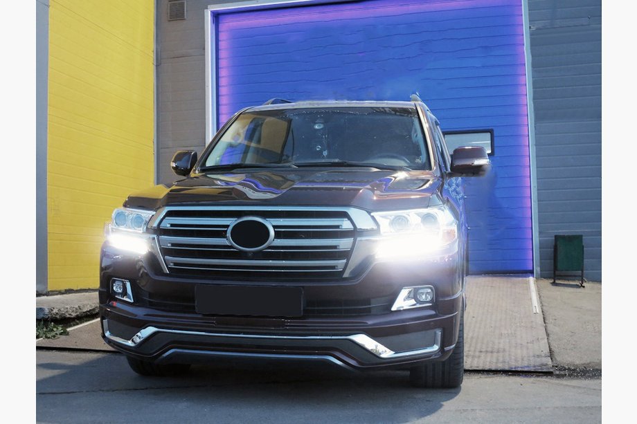 Toyota Land Cruiser 200 2007-2021 Kit carrosserie 2016↗ (Modelista V3) Image