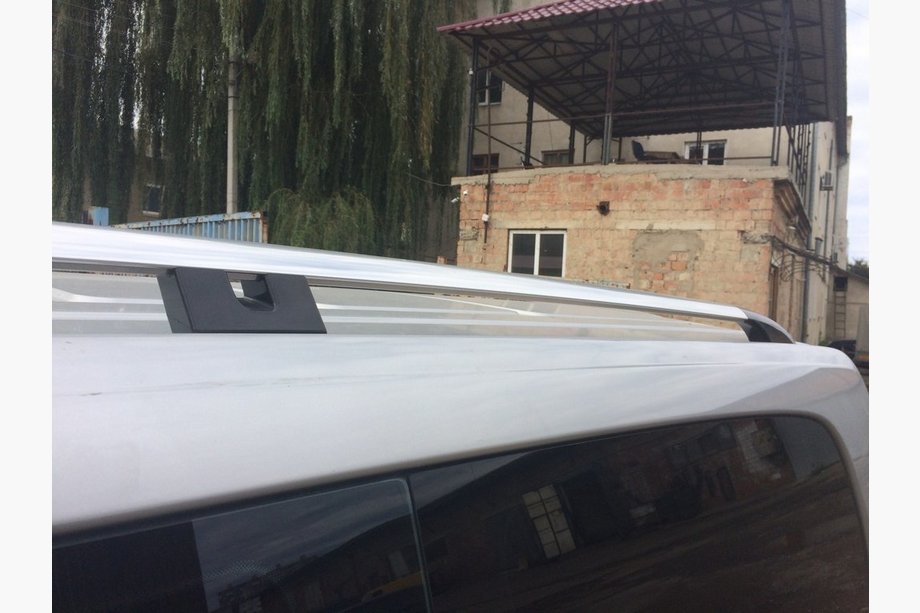 Mercedes Viano 2004-2014 Barres de Toit Chrome CAN Design Original (Pieds Metalliques) Empattement Long (EXTRALONG) Photo 2