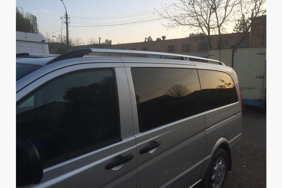 Mercedes Viano 2004-2014 Barres de Toit Chrome CAN Design Original (Pieds Metalliques) Empattement Long (EXTRALONG) Photo 3