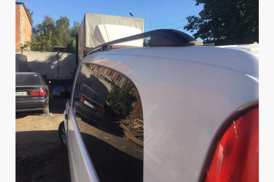 Mercedes Vito W639 2004-2014 Barres de toit noires Skyport (métal massif) Empattement Court (SHORT) Photo 16