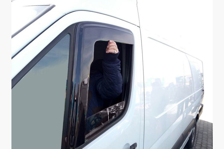 Mercedes Sprinter W901/902/903/904/905 1995–2006 Déflecteurs de Fenêtre en Forme de L (2 pcs, DDU) Image