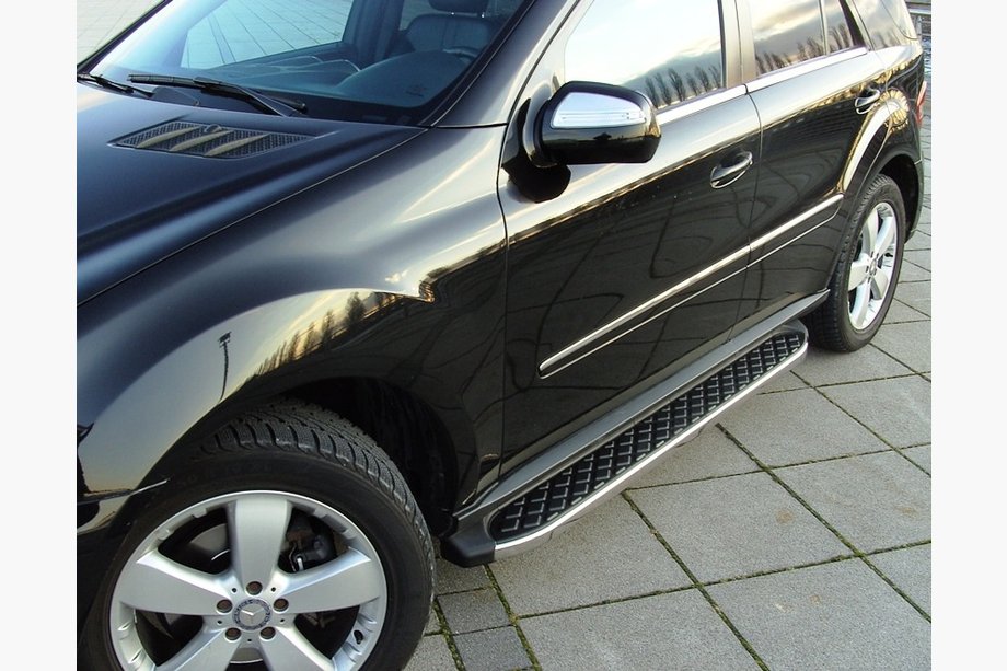 Mercedes GL class X164 2006-2012 Marchepieds Latéraux BlackLine (2 pcs, Aluminium) Image