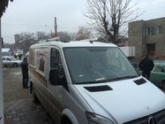 Volkswagen Crafter 2006-2016 Barres de toit Shark (pieds noirs, aluminium) photo 3
