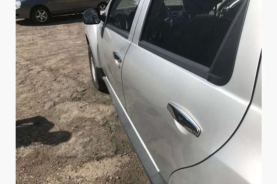 Dacia Duster 2008-2018 Couvre-poignées Chromés (4 pcs, Acier Inoxydable) Photo 3