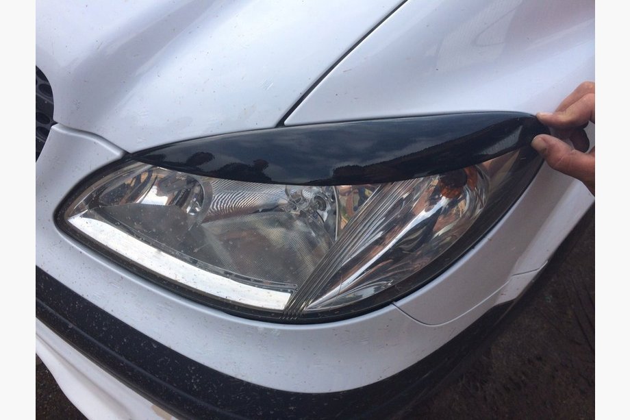 Mercedes Viano 2004-2014 Cils de phares droits (noirs) Image