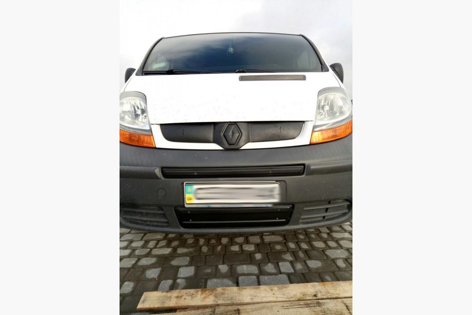 Renault Trafic 2001–2015 Cache-grille central d'hiver (au-dessus de la plaque) 2001-2007, Brillant Photo 3