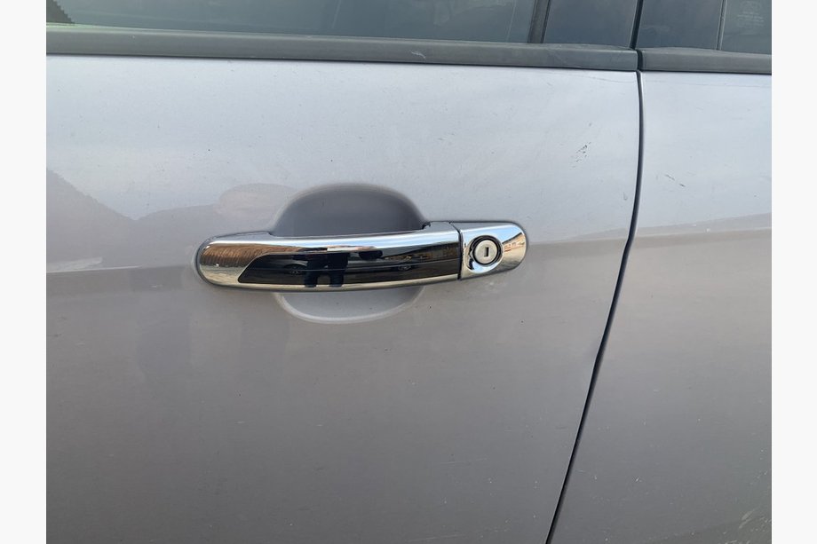 Ford Kuga 2008-2013 Couvre-poignées avec bande noire (4 pcs, ABS) Photo 2