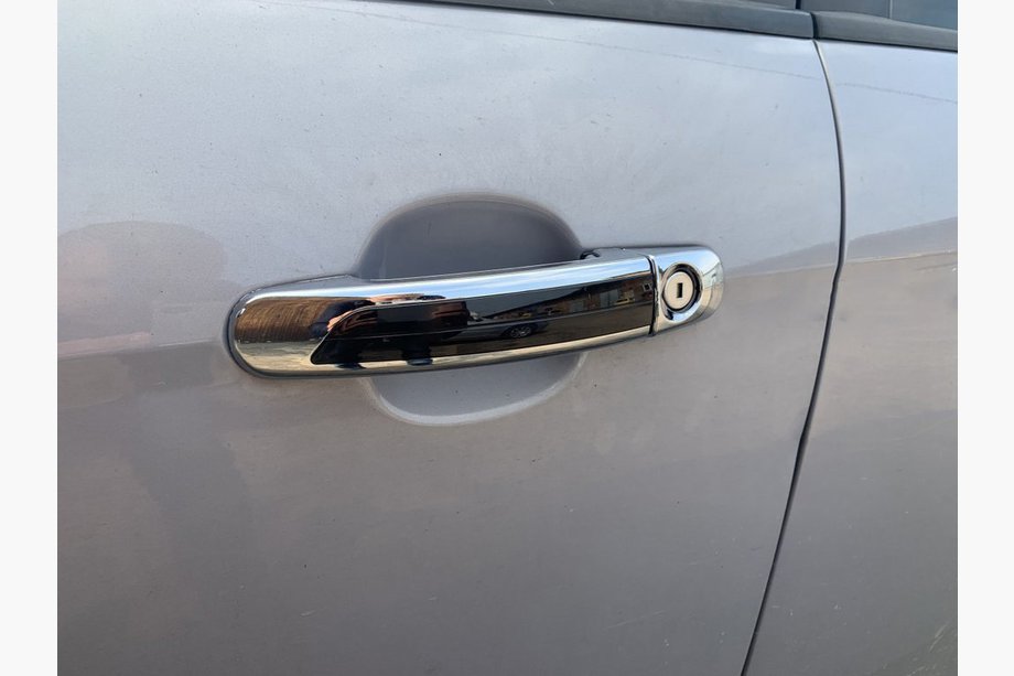 Ford C-Max 2004-2010 Couvre-poignées avec bande noire (4 pcs, ABS) Image