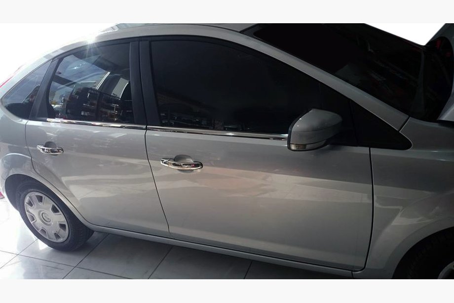 Ford Focus II 2008-2011 Encadrement extérieur de vitres inox (4 pcs) OmsaLine - Inox Italien Image
