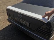 Mercedes E-class W124 1984–1997 Aileron (apprêté pour peinture) photo 2