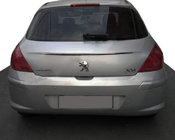 Peugeot 308 2007-2013 Baguette chromée au-dessus de la plaque d'immatriculation (inox) photo 1