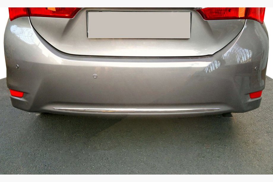 Toyota Corolla 2013-2019 Baguette de pare-chocs arrière inox Image