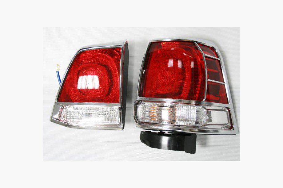 Toyota Land Cruiser 200 2007-2021 Couvre-feux Arrière Chromés (2008-2012, 4 pièces, Plastique) Image