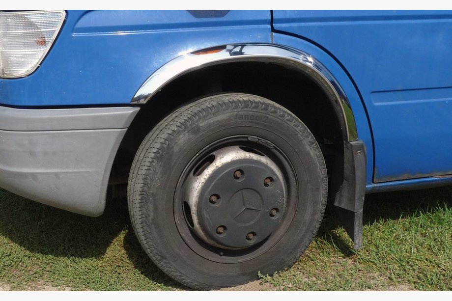 Mercedes Sprinter W901/902/903/904/905 1995–2006 Entourages d'ailes inox (4 pcs) Image