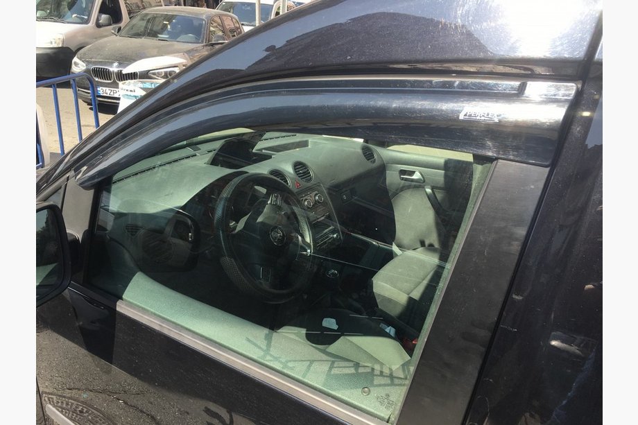 Volkswagen Caddy 2010-2015 Déflecteurs de Vitres (2 pcs, TeamRacing) Photo 6
