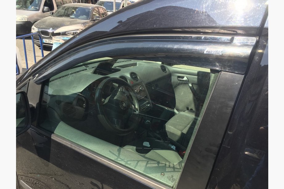 Volkswagen Caddy 2010-2015 Déflecteurs de Vitres (2 pcs, TeamRacing) Photo 7