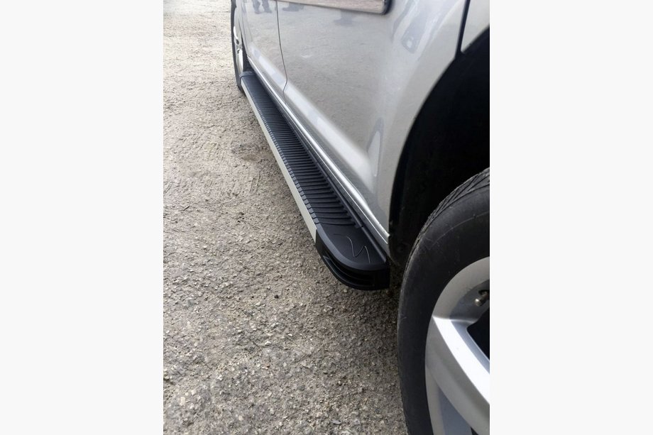 Volkswagen Caddy 2004-2010 Marchepieds Latéraux MAYA (2 pcs, Aluminium) Image
